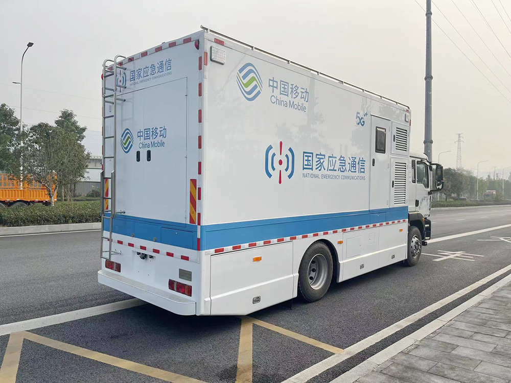 10M Emergency communication vehicle