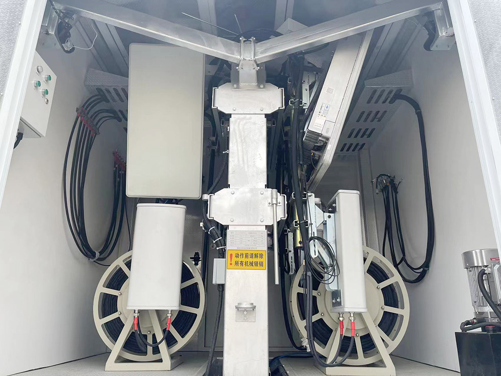 10M Emergency communication vehicle